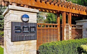 500 Doris Ave in Toronto, ON - Building Photo - Building Photo