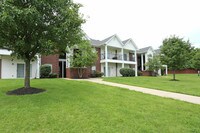 Building Photo - Summit Place Apartamentos in Louisville, Kentucky