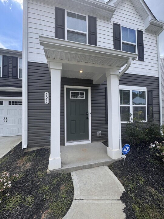 926 Shakespeare Dr in Woodruff, SC - Building Photo