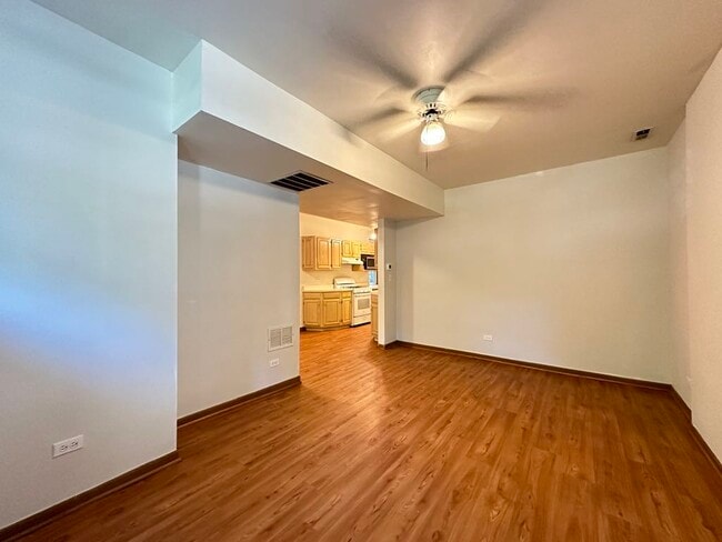 3832 N Fremont St, Unit G03C