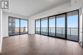 2075 Lakeshore Rd. in Burlington, ON - Building Photo - Building Photo