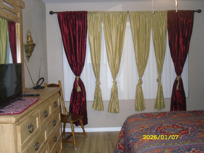 5140 Mandalay Springs Dr in Las Vegas, NV - Foto de edificio - Building Photo