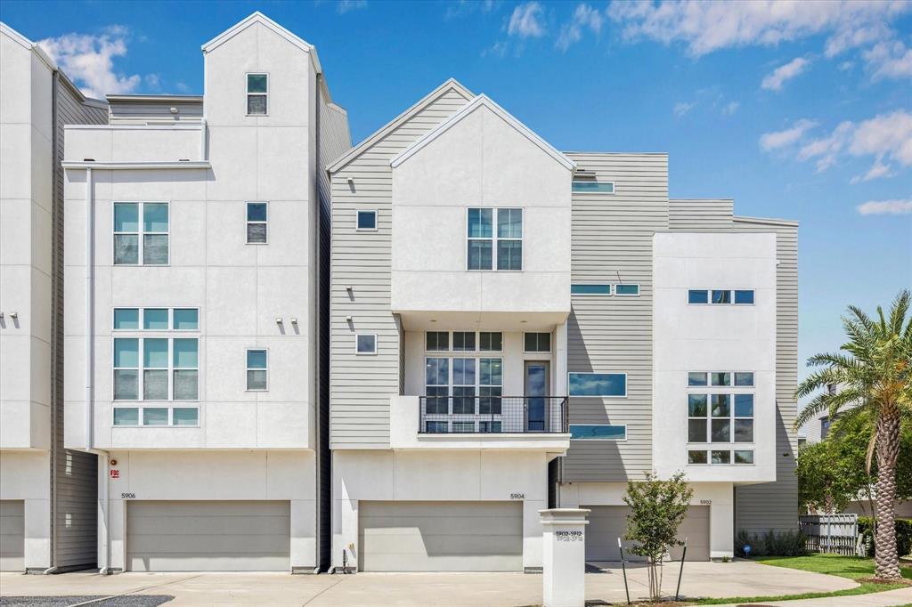 5904 E Post Oak Ln in Houston, TX - Foto de edificio