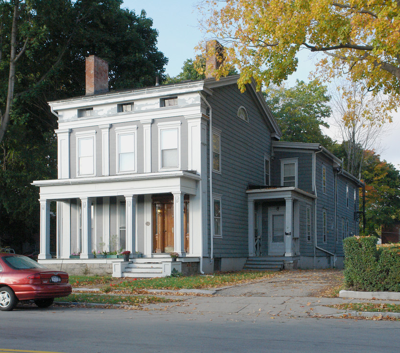 219 S Plymouth Ave in Rochester, NY - Foto de edificio