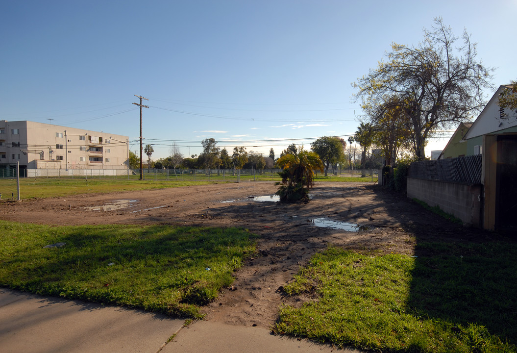 9420 Aviation Blvd in Los Angeles, CA - Building Photo