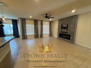 1653 Brightside St in Tulare, CA - Building Photo - Building Photo