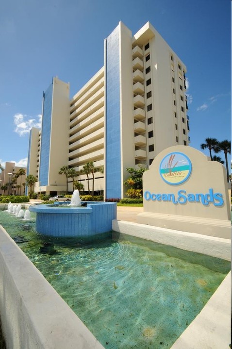 Ocean Sands in Madeira Beach, FL - Building Photo