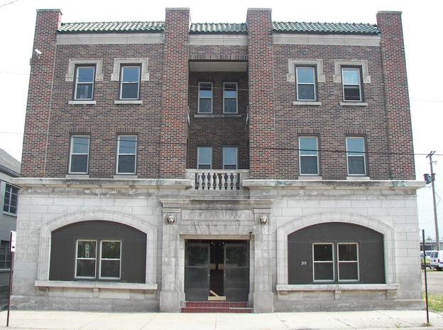 The Moreland Manor in Lima, OH - Building Photo