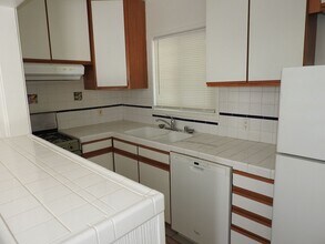 5135.5 Long Branch Ave in San Diego, CA - Building Photo - Building Photo