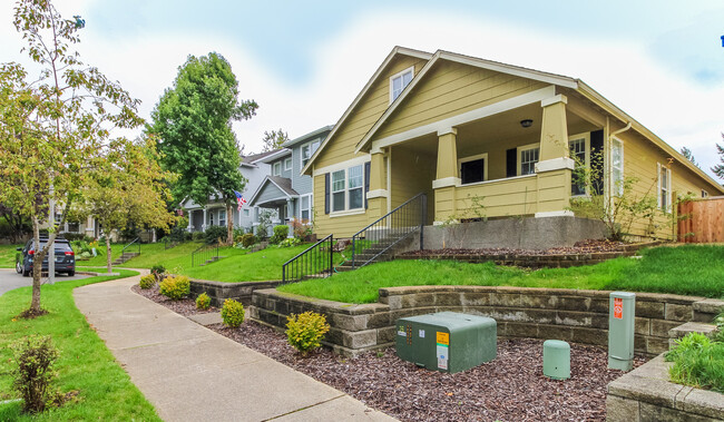 1461 Montgomery St in Dupont, WA - Building Photo - Building Photo