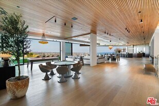 766 Paseo Miramar in Los Angeles, CA - Building Photo