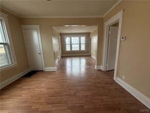 1332 Oak St in Syracuse, NY - Building Photo - Building Photo