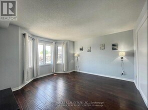 394 Caledonia Rd in Toronto, ON - Building Photo - Building Photo