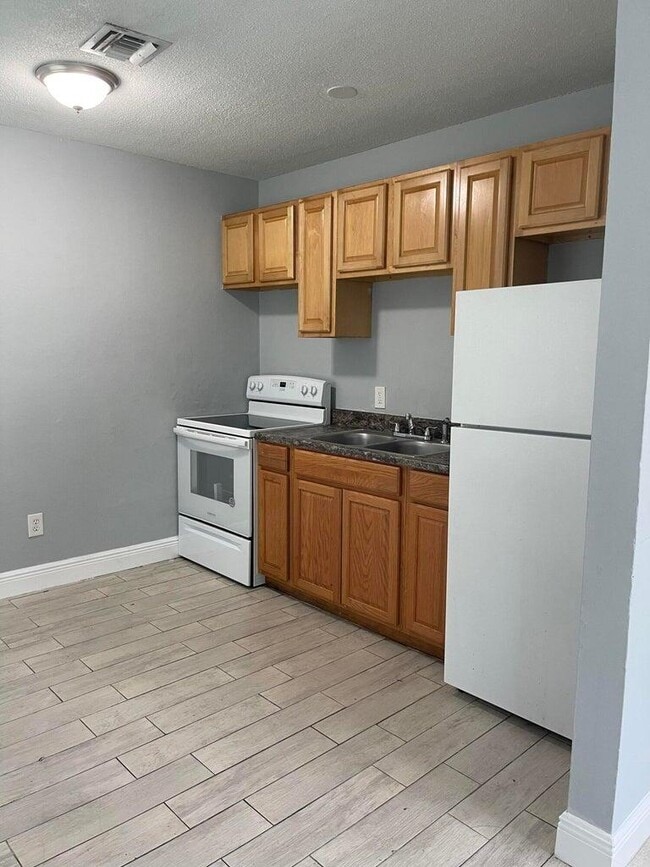 property at 3011 Windsor Ave