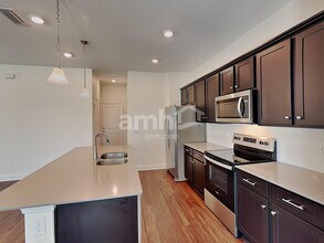 2560 Sunrise Lndg Lp in Tavares, FL - Building Photo - Building Photo