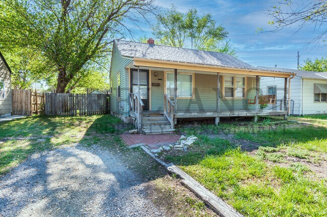1912 N Hood St in Wichita, KS - Building Photo - Building Photo