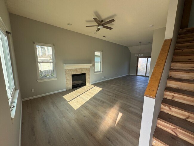 408 Trent Ct in Lawrence, KS - Building Photo - Building Photo