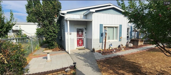 property at 122 Ginkgo St S