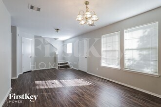 6217 Lone Prairie Way in Katy, TX - Foto de edificio - Building Photo