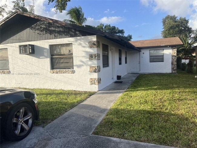 property at 4809 SW 25th St