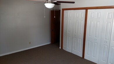 407 N Marshall St, Unit 407 in Prairie City, IA - Building Photo - Building Photo