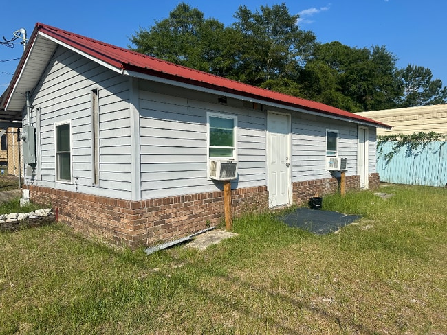 property at 118 Pierce Ave