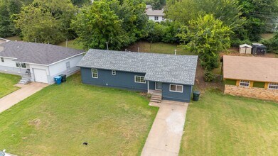 1040 Sycamore Dr in Midwest City, OK - Building Photo - Building Photo