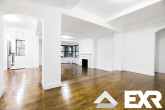 20 5th Ave, Unit PHBC in New York, NY - Building Photo - Building Photo