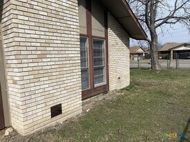 2405 Shoemaker Dr in Killeen, TX - Building Photo