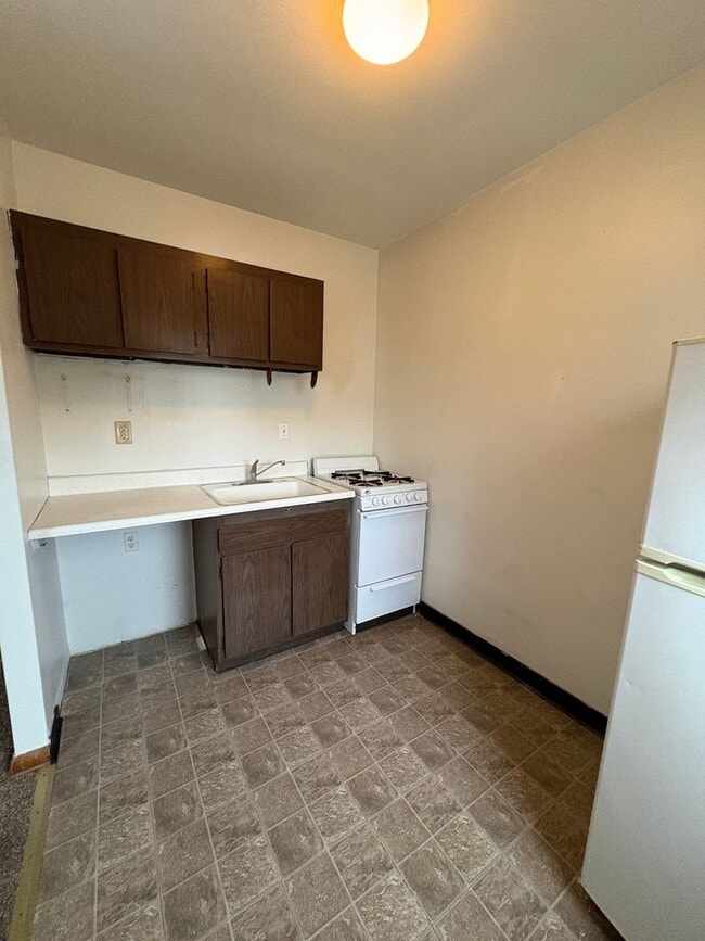 50 W 7th Ave in Conshohocken, PA - Building Photo - Building Photo