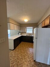 211 Henderson St in Statesboro, GA - Building Photo - Building Photo