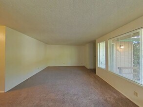 2995 NW Glenridge Dr in Corvallis, OR - Building Photo - Building Photo