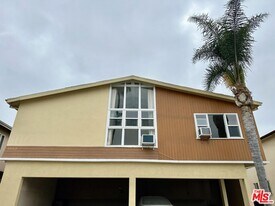 1114 S Sherbourne Dr in Los Angeles, CA - Building Photo