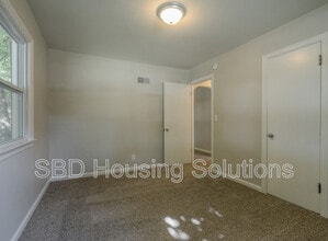 1002 Orchard Ave in Liberty, MO - Building Photo - Building Photo