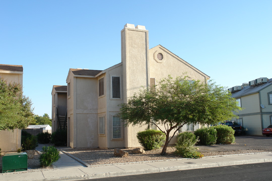 Village At Washington in Las Vegas, NV - Building Photo