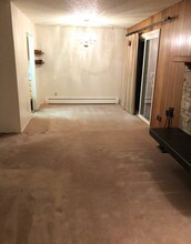 2011 Salem Ct in Anchorage, AK - Building Photo - Building Photo