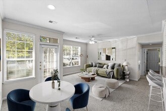 Crowne Chase Apartment Homes in Overland Park, KS - Building Photo - Building Photo