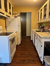 930 Westbrooke Way, Unit 930-2 in Hopkins, MN - Building Photo - Building Photo