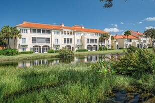 5075 Harmony Cir in Vero Beach, FL - Building Photo