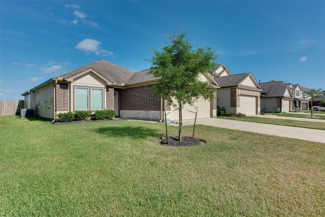 6843 Altadena Dr in Rosharon, TX - Foto de edificio - Building Photo