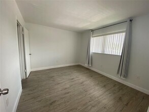 6503 Winfield Blvd in Margate, FL - Building Photo - Building Photo