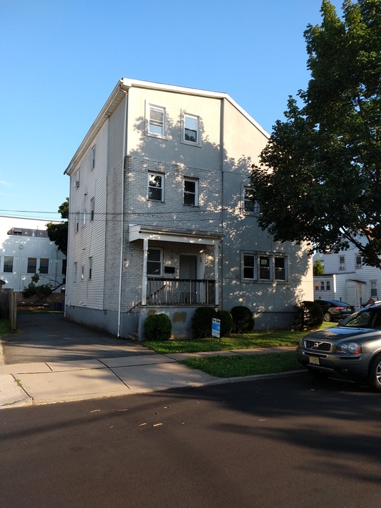 22 Richardson St in New Brunswick, NJ - Building Photo