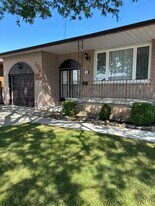 108 Capri Cres in Hamilton, ON - Building Photo