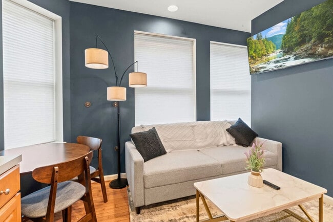 242 S 17th St