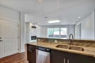3505 N Elston Ave in Chicago, IL - Building Photo - Building Photo