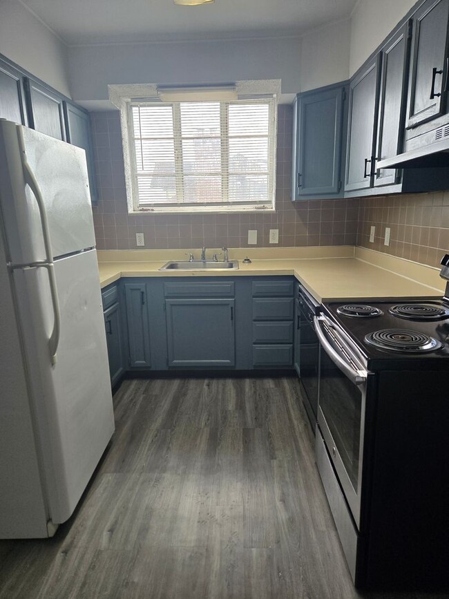 property at 10 S West St