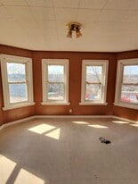 80 Huntington Rd in Bridgeport, CT - Building Photo