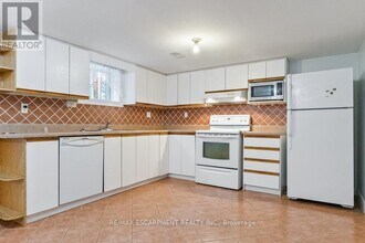 249 Southview Rd in Oakville, ON - Building Photo - Building Photo