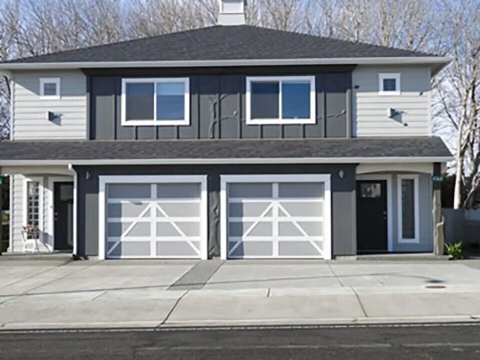 412 A St in Crescent City, CA - Building Photo