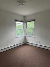 77-24 252nd St in Queens, NY - Building Photo - Building Photo